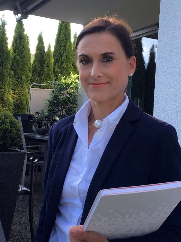 Verena makelt